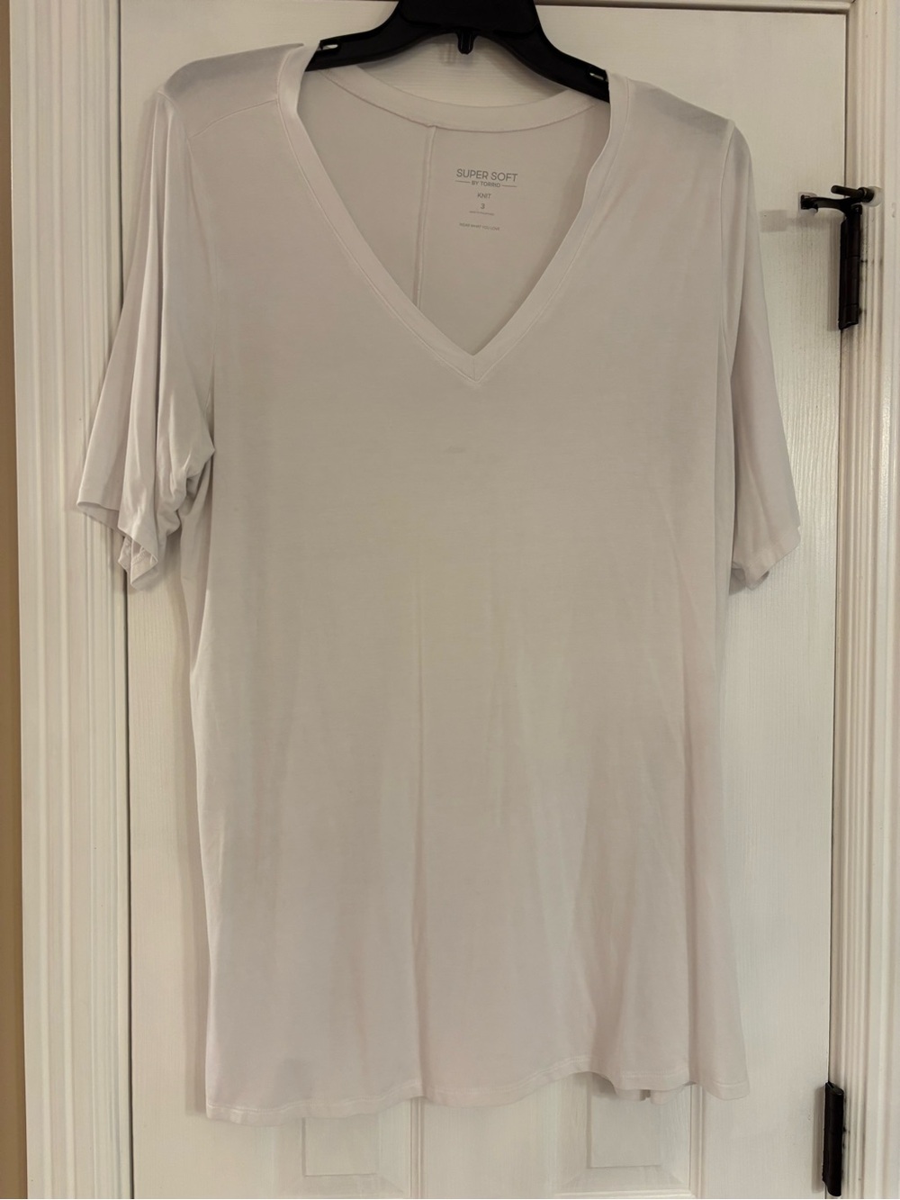 torrid Light Gray V-Neck Short Sleeve Tee